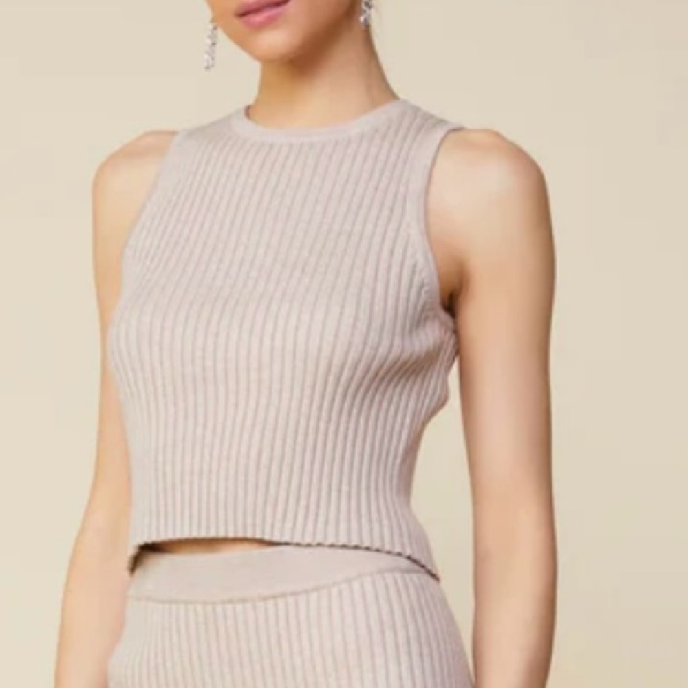Sz M SKIES ARE BLUE Ribbed Knut Sleeveless Top in Taupe